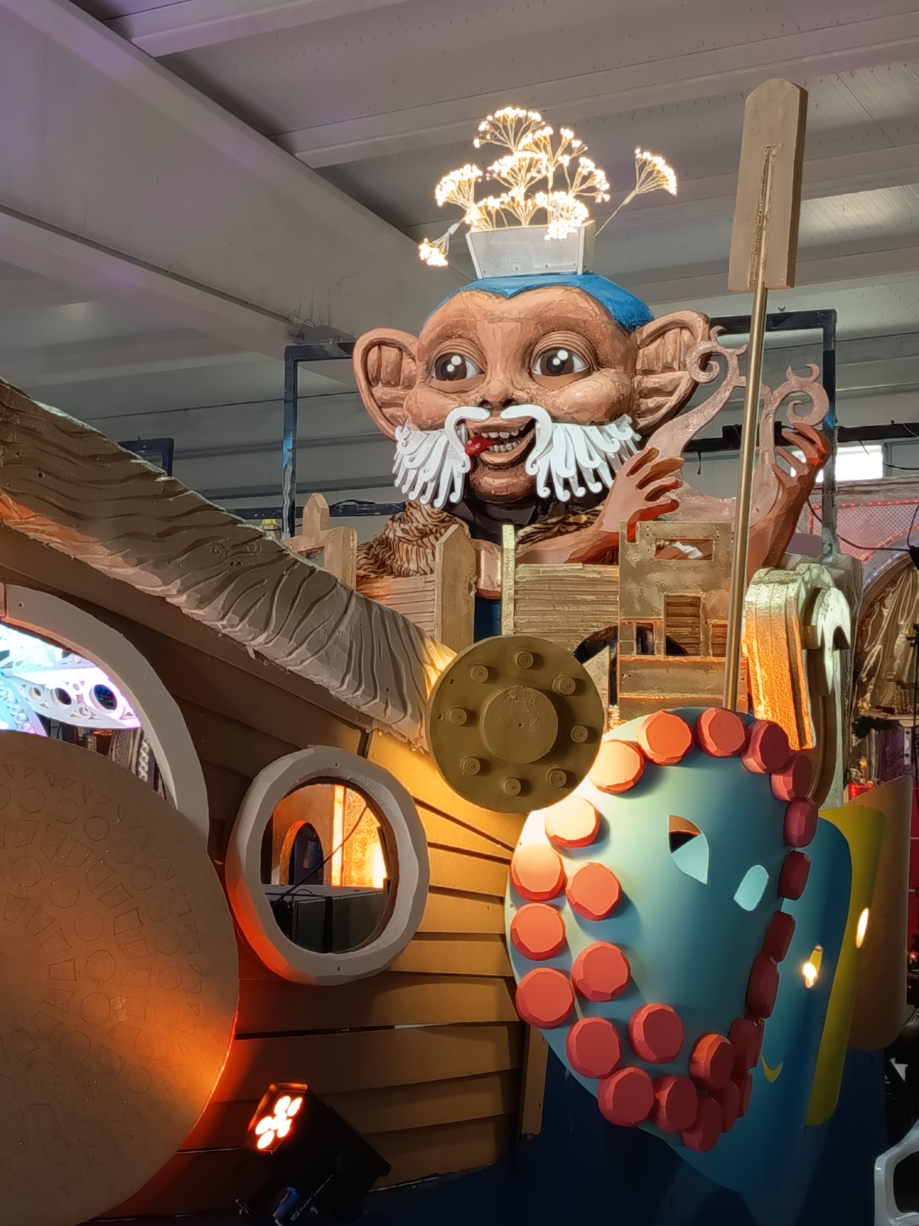 Dios Bes carroza - Streakka Ibiza Arte