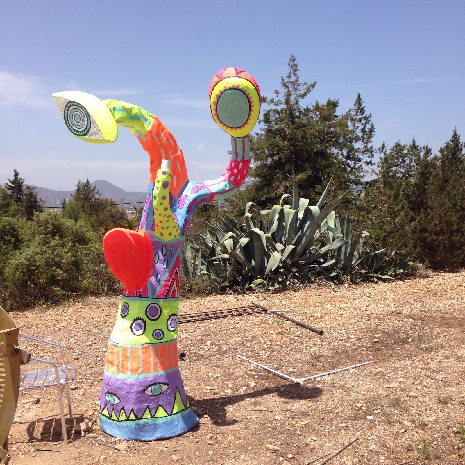 Escultura psicodélica de fibra de vidrio - Streakka Ibiza Arte