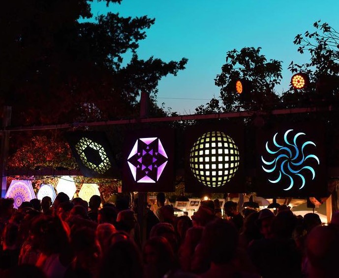 Lamparas Acid Sundays en las Dalias - Streakka Ibiza Arte