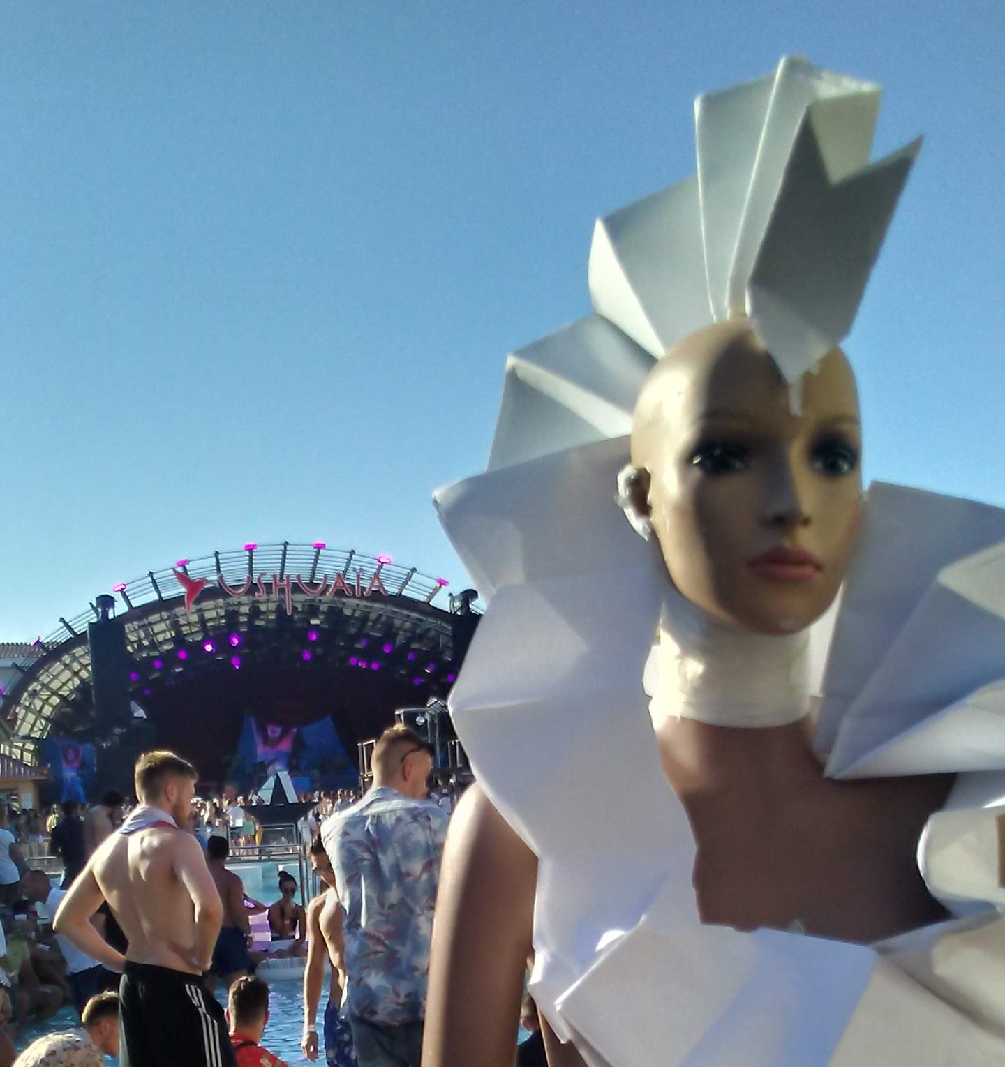 Traje de papel 7 - Streakka Ibiza Arte